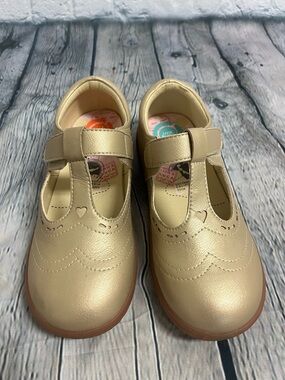 Livie and Luca Amica size 2